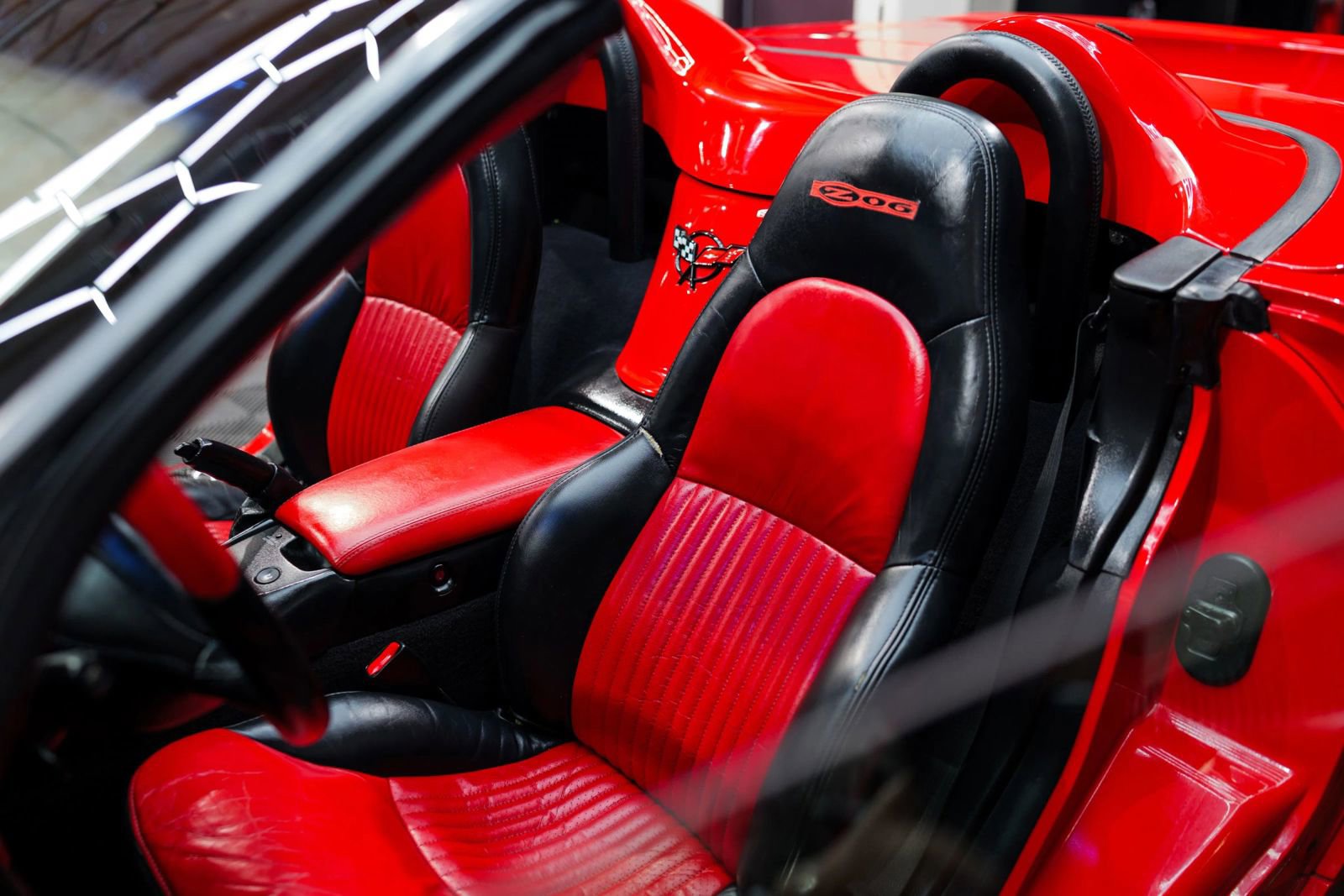 Used 2002 Chevrolet Corvette Z06 RWD image 23