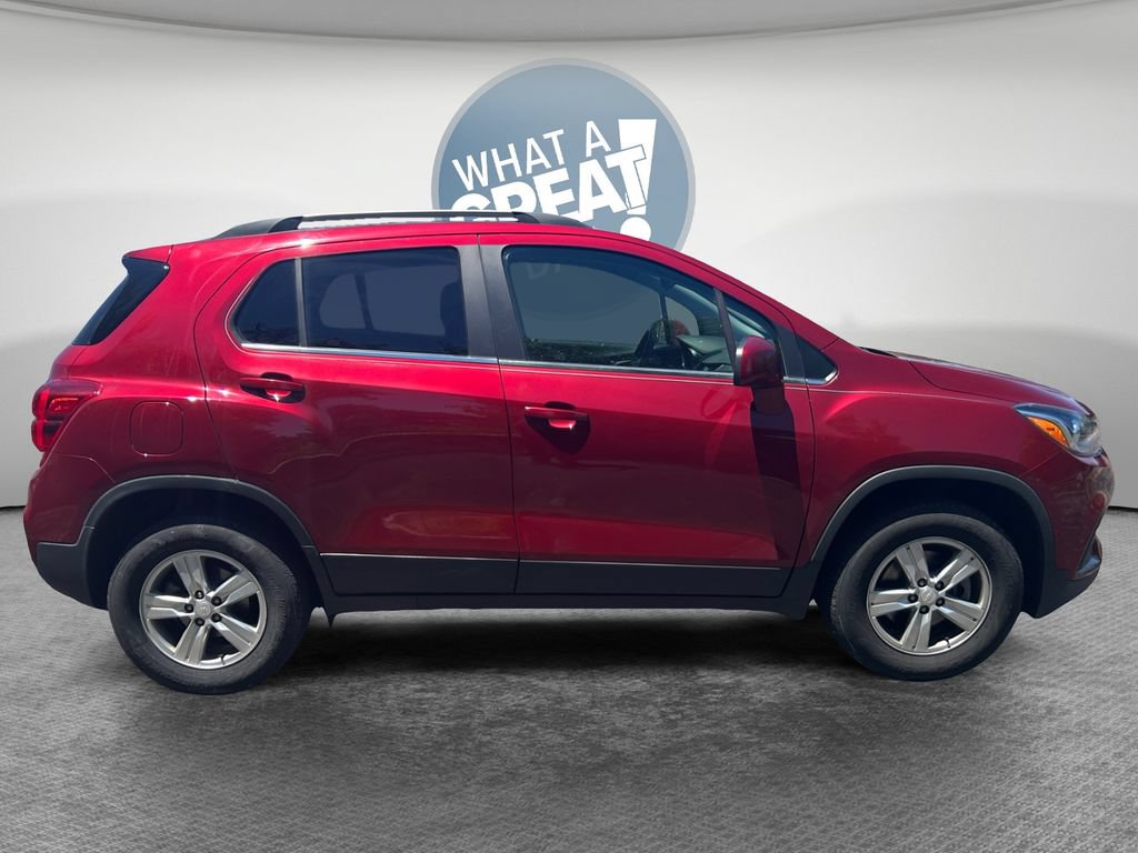 Used 2019 Chevrolet Trax LT AWD/4WD image 2