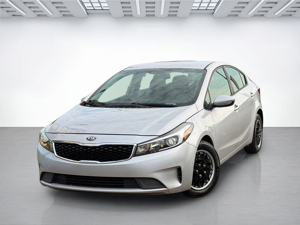 Used 2017 Kia Forte LX FWD image 2