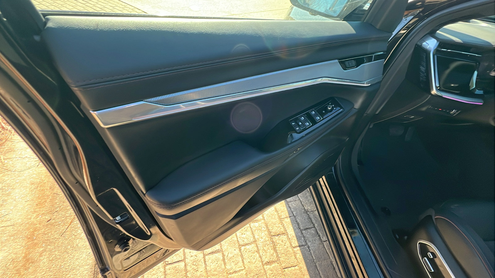 Used 2024 Jeep Wagoneer Launch Edition image 13