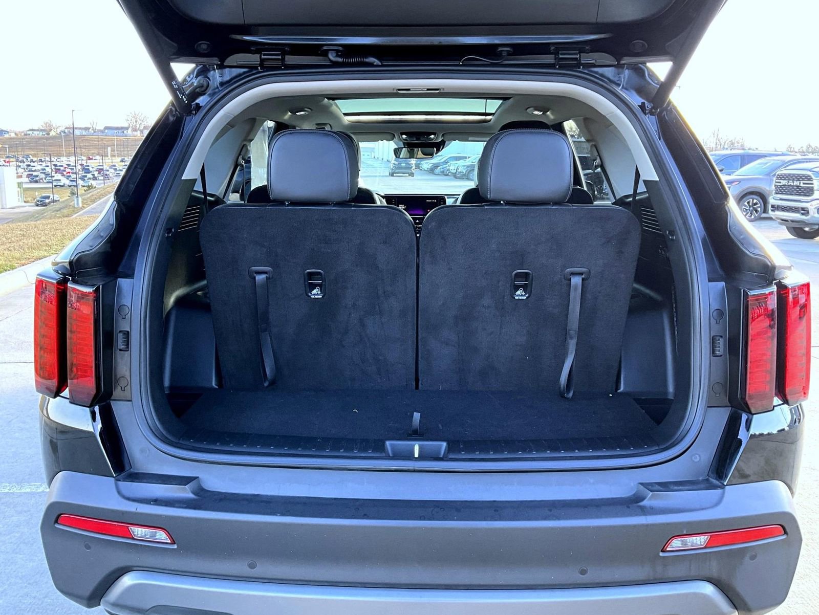 Used 2023 Kia Sorento X-Line EX image 22