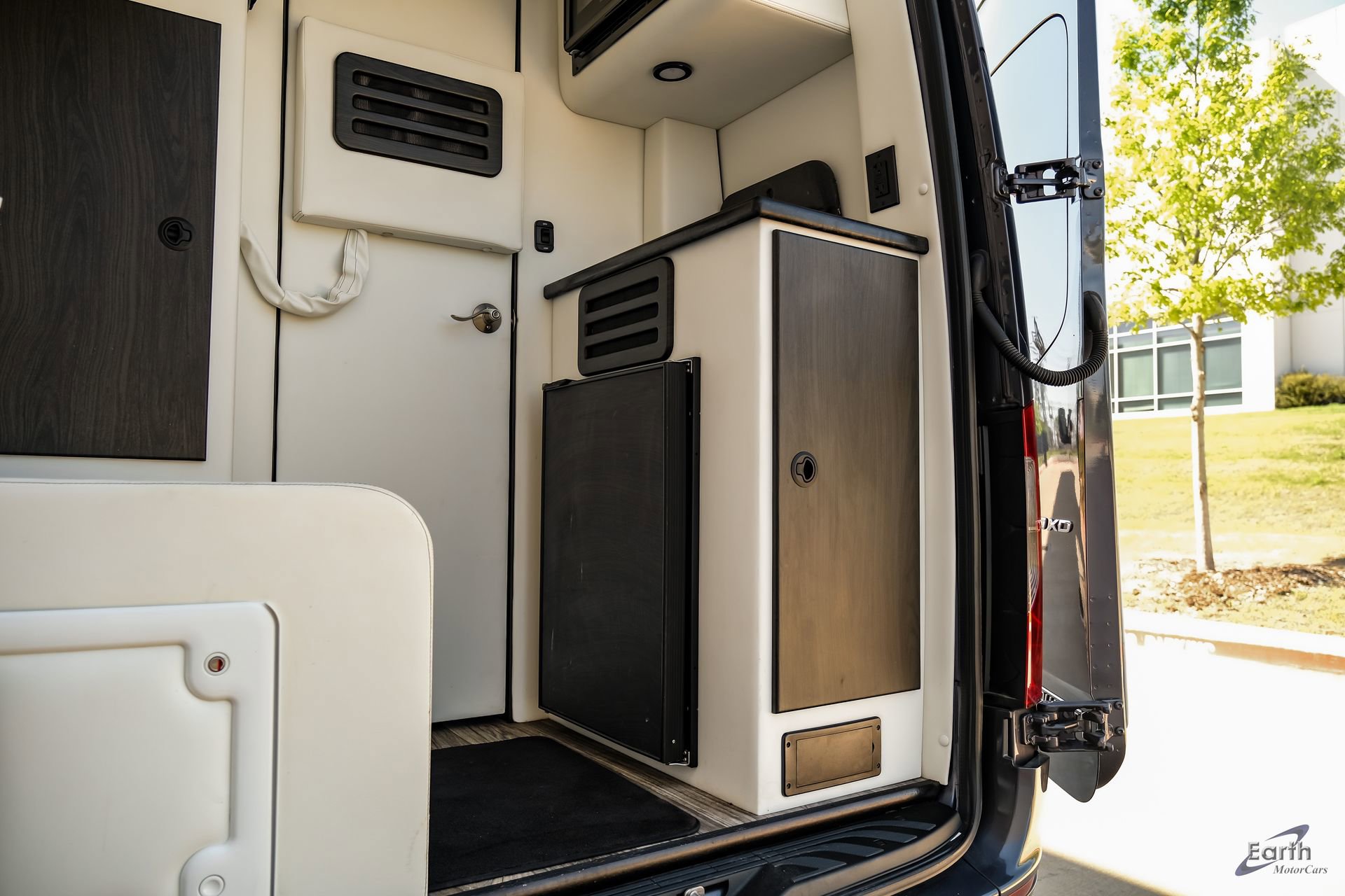 Used 2021 Mercedes-Benz Sprinter 3500 w/ Comfort Plus Package image 76