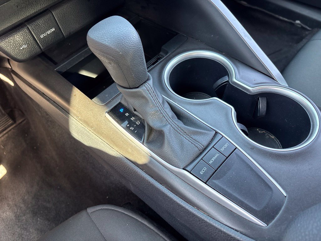 Used 2024 Toyota Camry LE FWD image 21