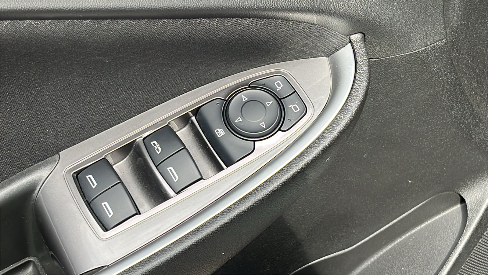 Used 2025 Chevrolet Malibu LT FWD image 12
