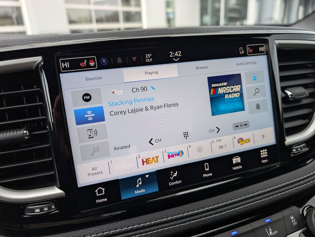 New 2026 Chrysler Pacifica Select image 22