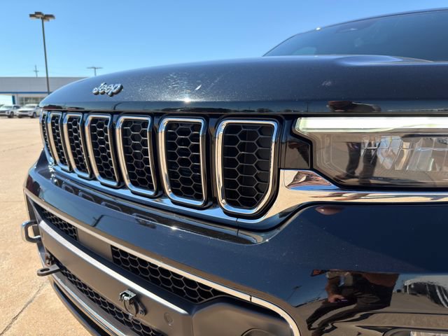 Used 2021 Jeep Grand Cherokee L Overland w/ Luxury Tech Group IV AWD/4WD image 6