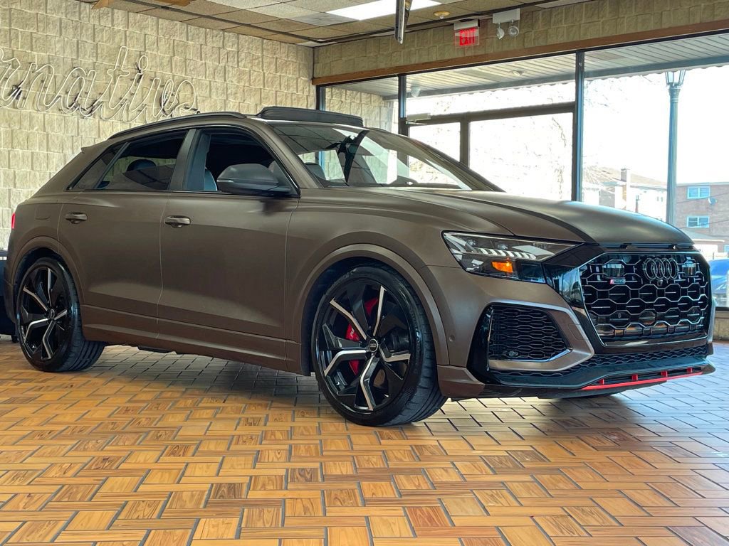 Used 2023 Audi RS Q8 w/ Black Optic Package image 10