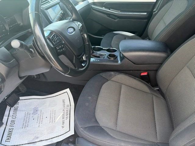 Used 2017 Ford Explorer XLT FWD image 9