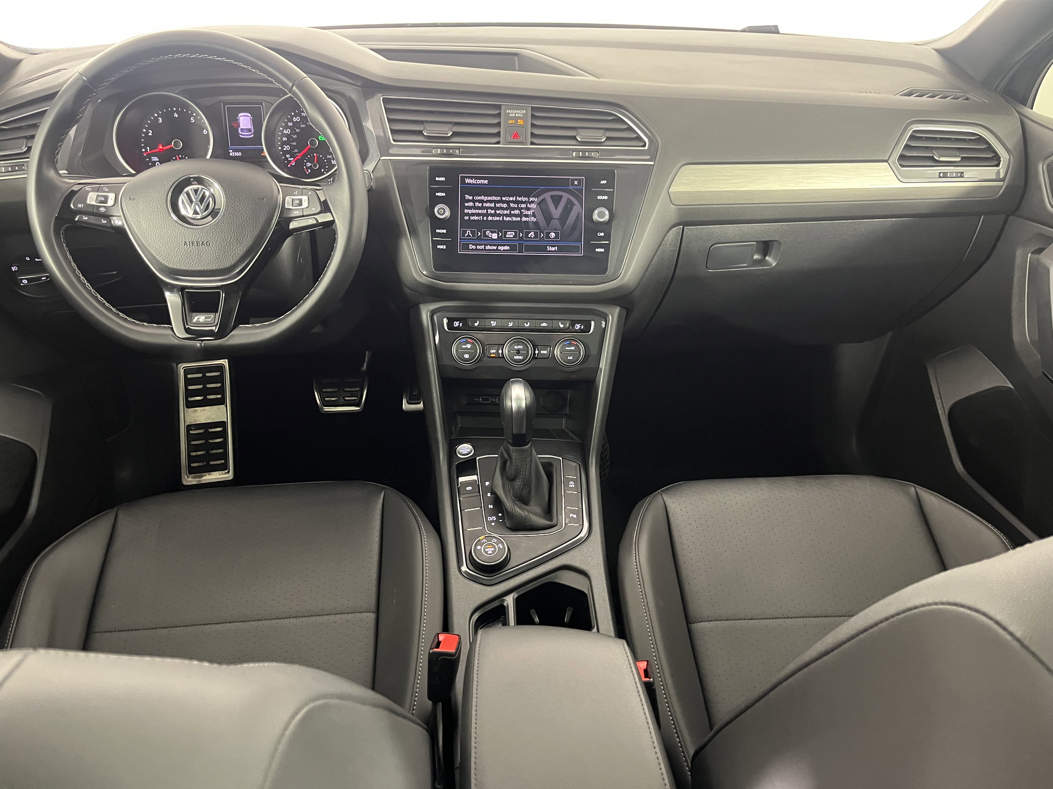 Used 2020 Volkswagen Tiguan SE R-Line image 10