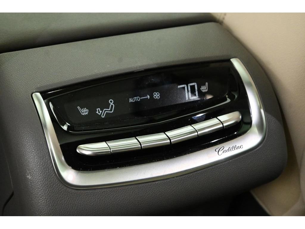 Used 2024 Cadillac XT6 Premium Luxury w/ Technology Package AWD/4WD image 30