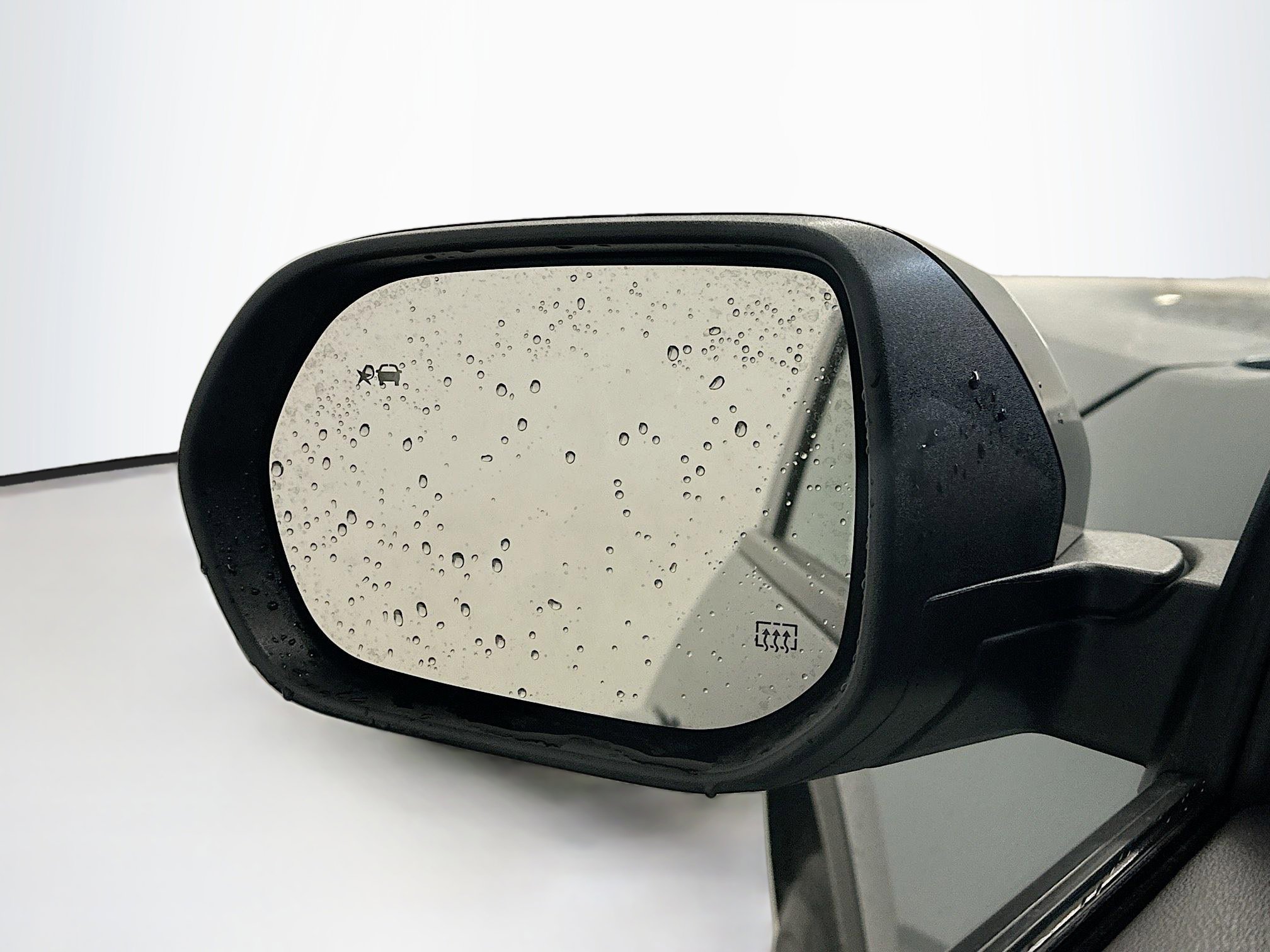 Used 2025 Chevrolet Traverse LT image 16