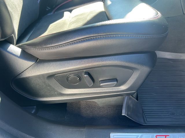 Used 2023 Ford Explorer ST-Line w/ Class IV Trailer Tow Package AWD/4WD image 12