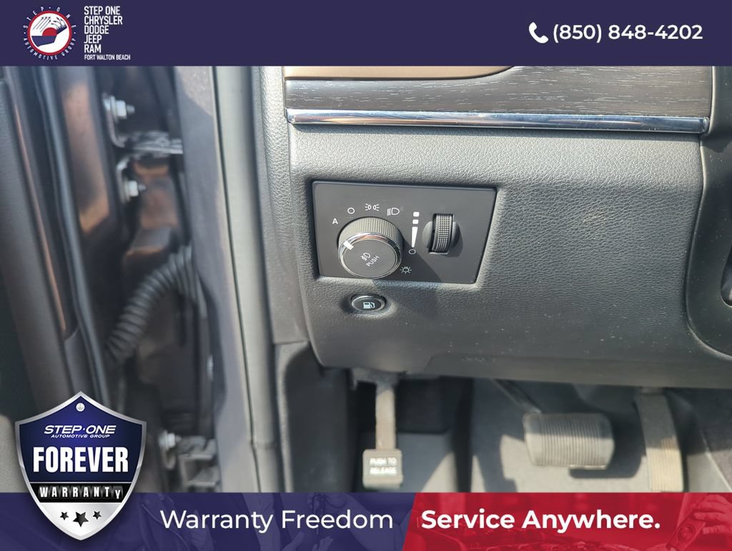 Used 2015 Jeep Grand Cherokee Limited RWD image 19