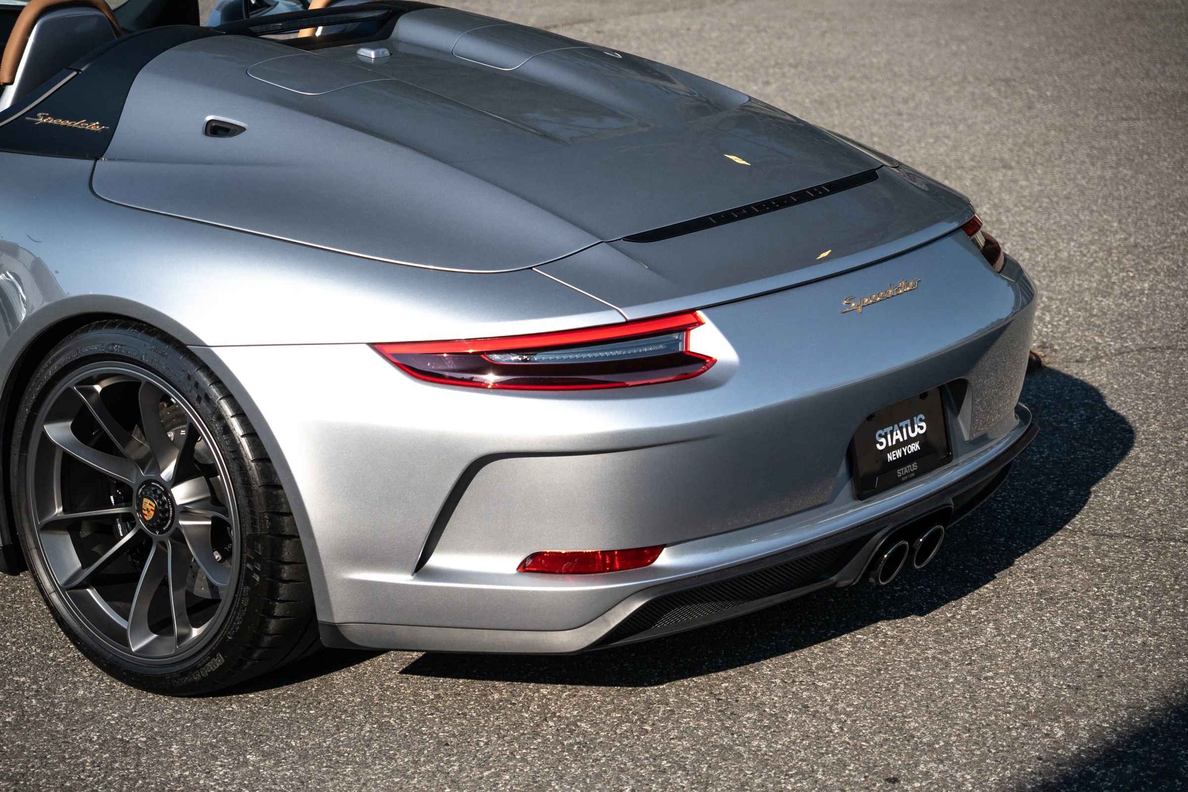 Used 2019 Porsche 911 Speedster RWD image 27