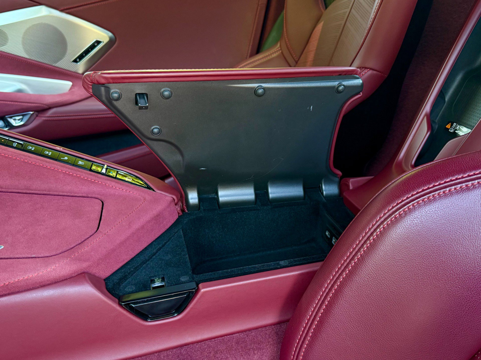 Used 2020 Chevrolet Corvette Stingray Premium Conv w/ 3LT Preferred Equipment Group RWD image 21