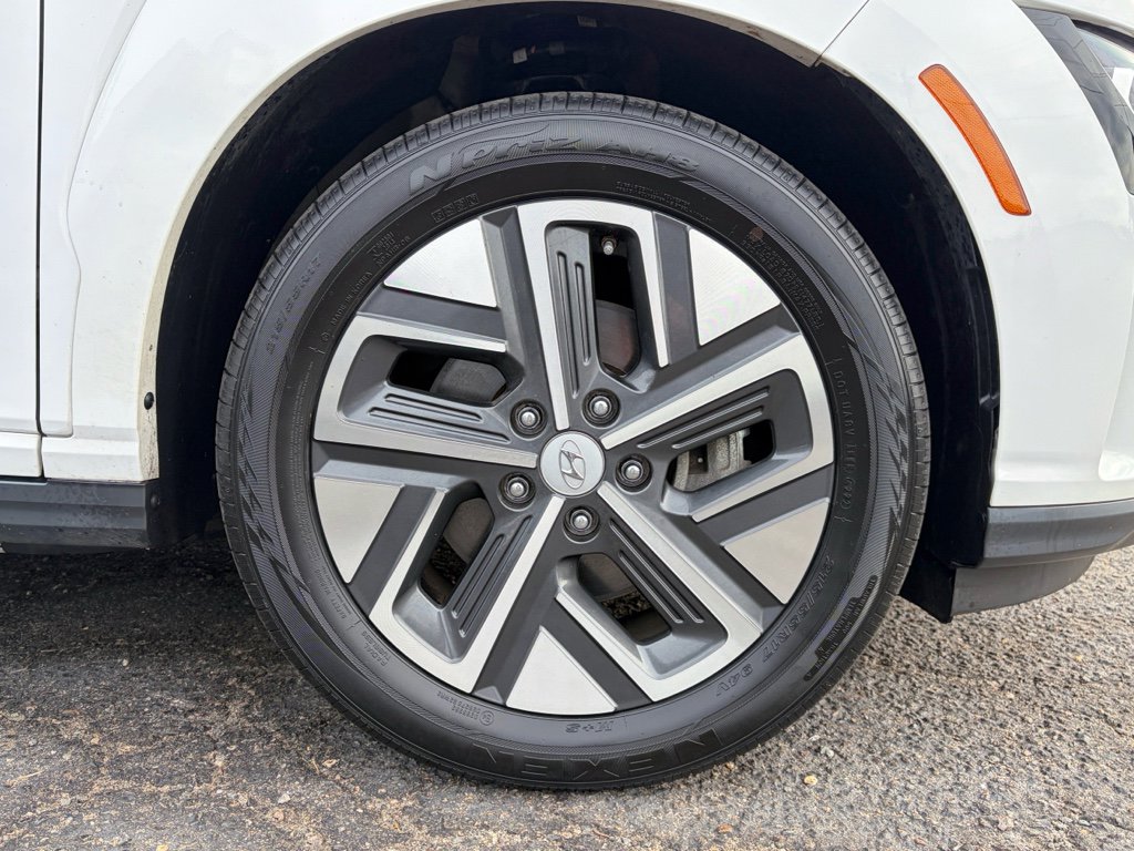 Used 2023 Hyundai Kona Limited image 30