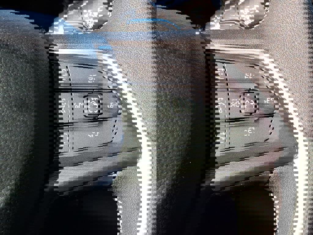 New 2025 Jeep Grand Cherokee Altitude image 12