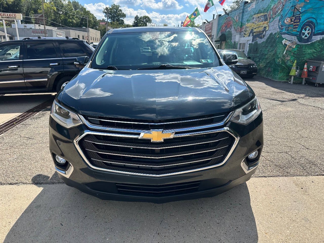 Used 2019 Chevrolet Traverse LT w/ LPO, Floor Liner Package AWD/4WD image 3
