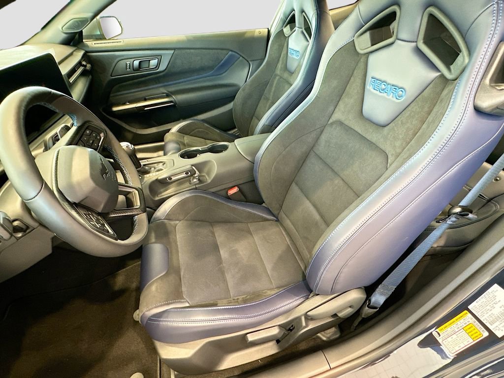 New 2025 Ford Mustang Dark Horse image 8