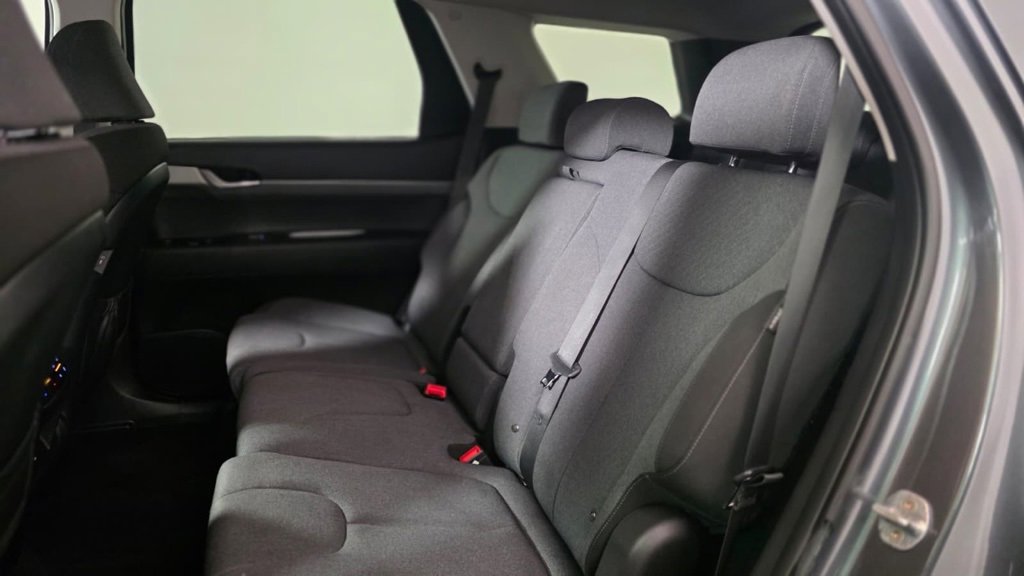 Used 2023 Hyundai Palisade SE image 24