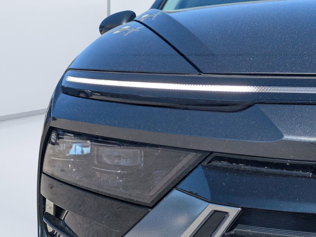 Used 2025 Hyundai Elantra Sport image 10