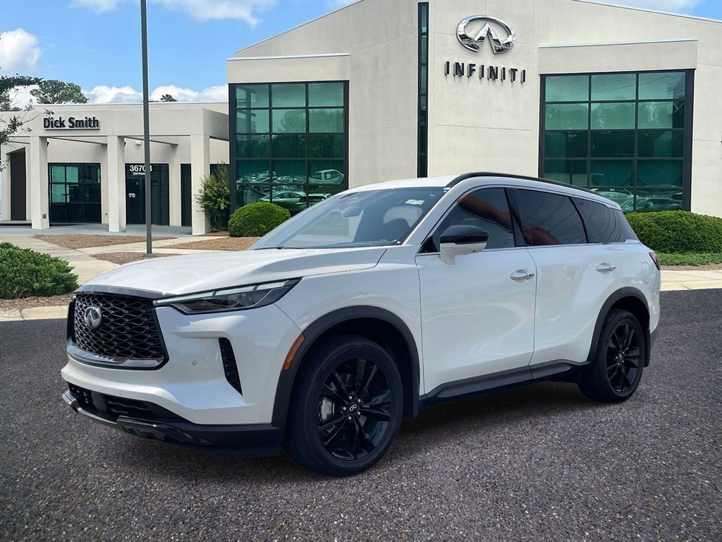 Used 2025 INFINITI QX60 Luxe w/ Black Edition image 3