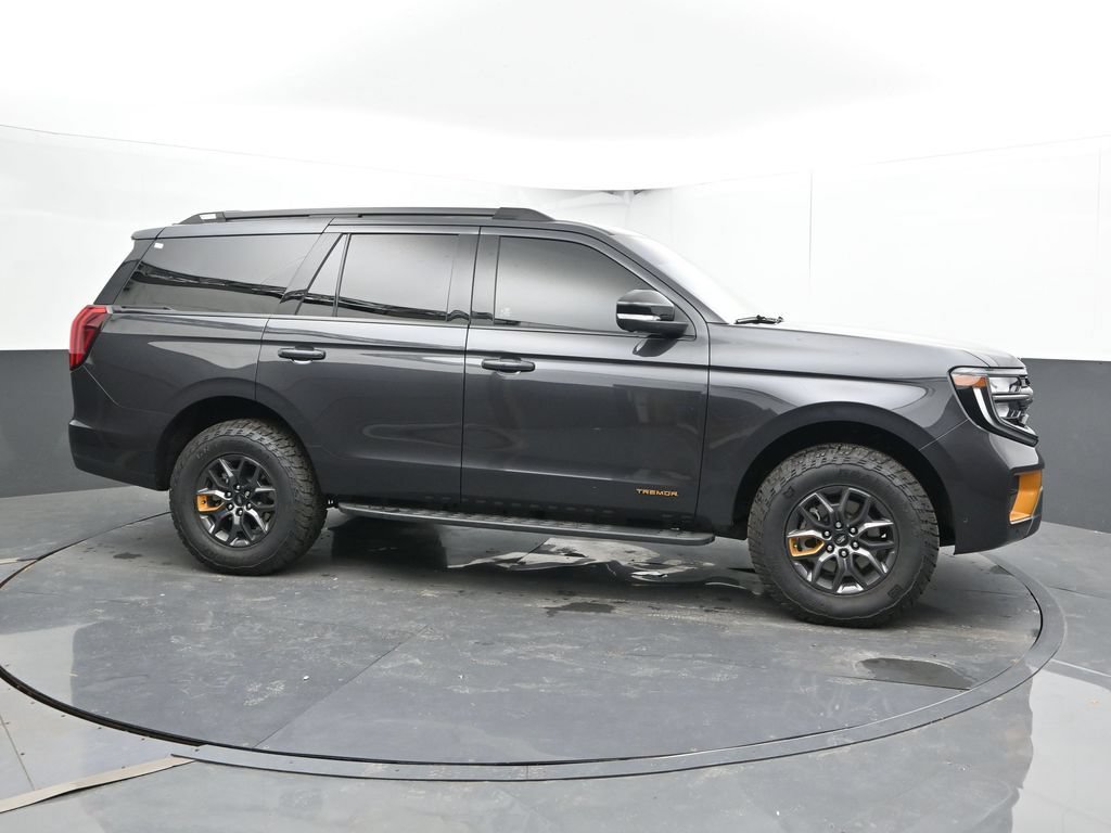 Used 2025 Ford Expedition Tremor AWD/4WD image 4