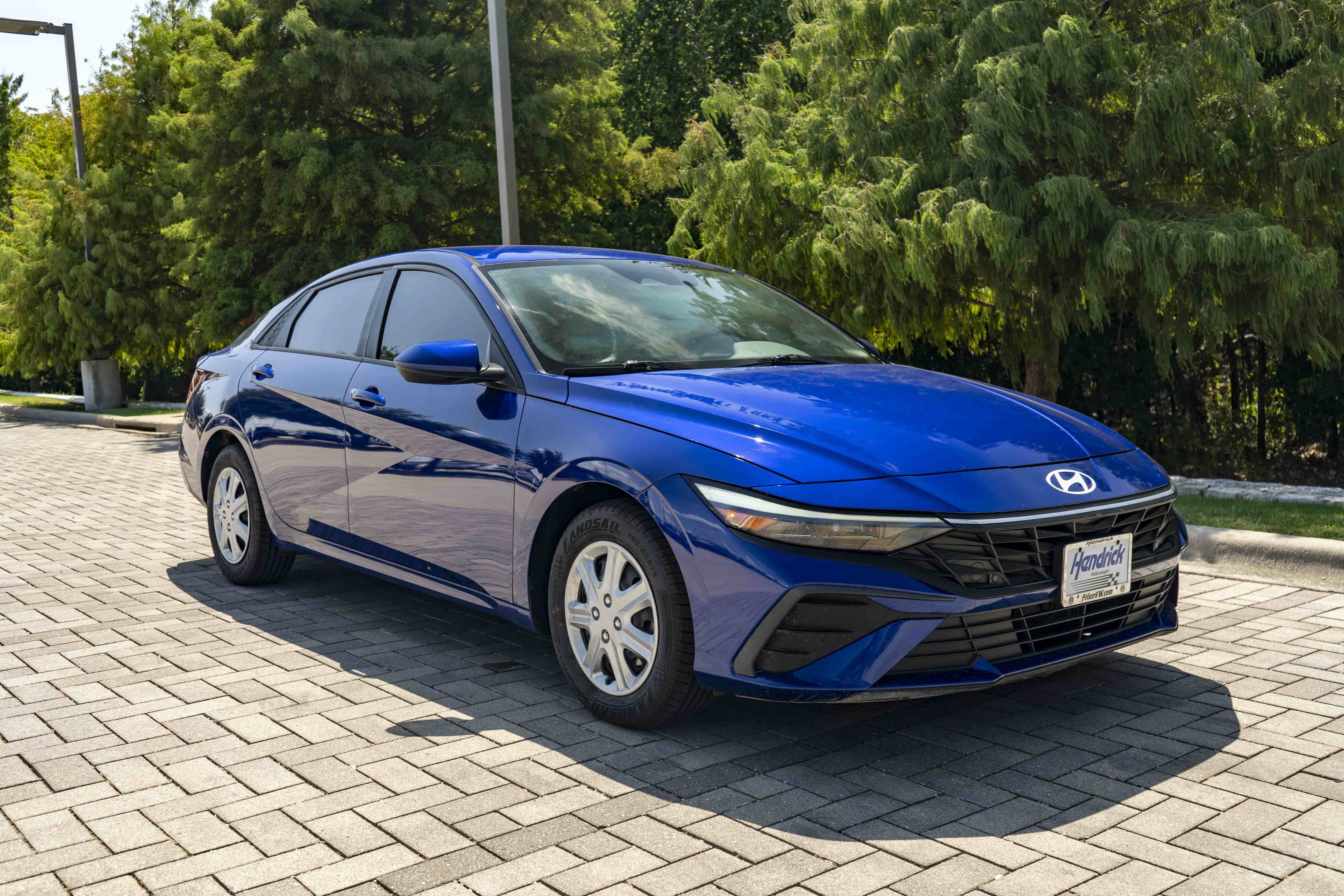 Used 2024 Hyundai Elantra Blue FWD image 2