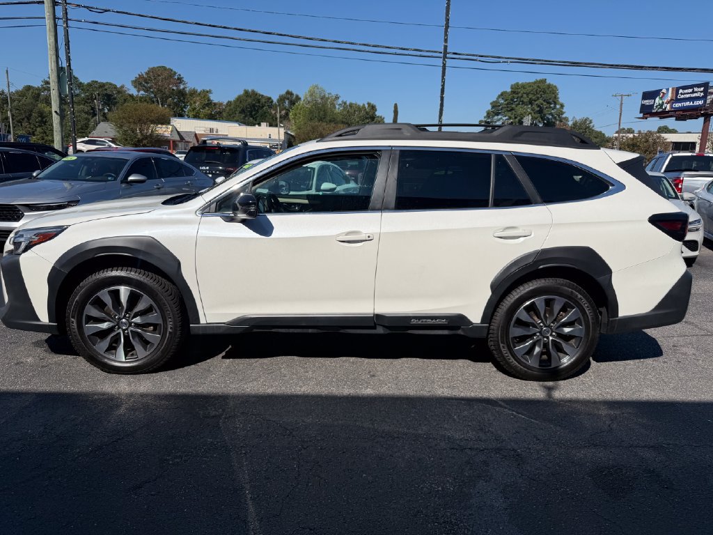 Used 2023 Subaru Outback Limited AWD/4WD image 9