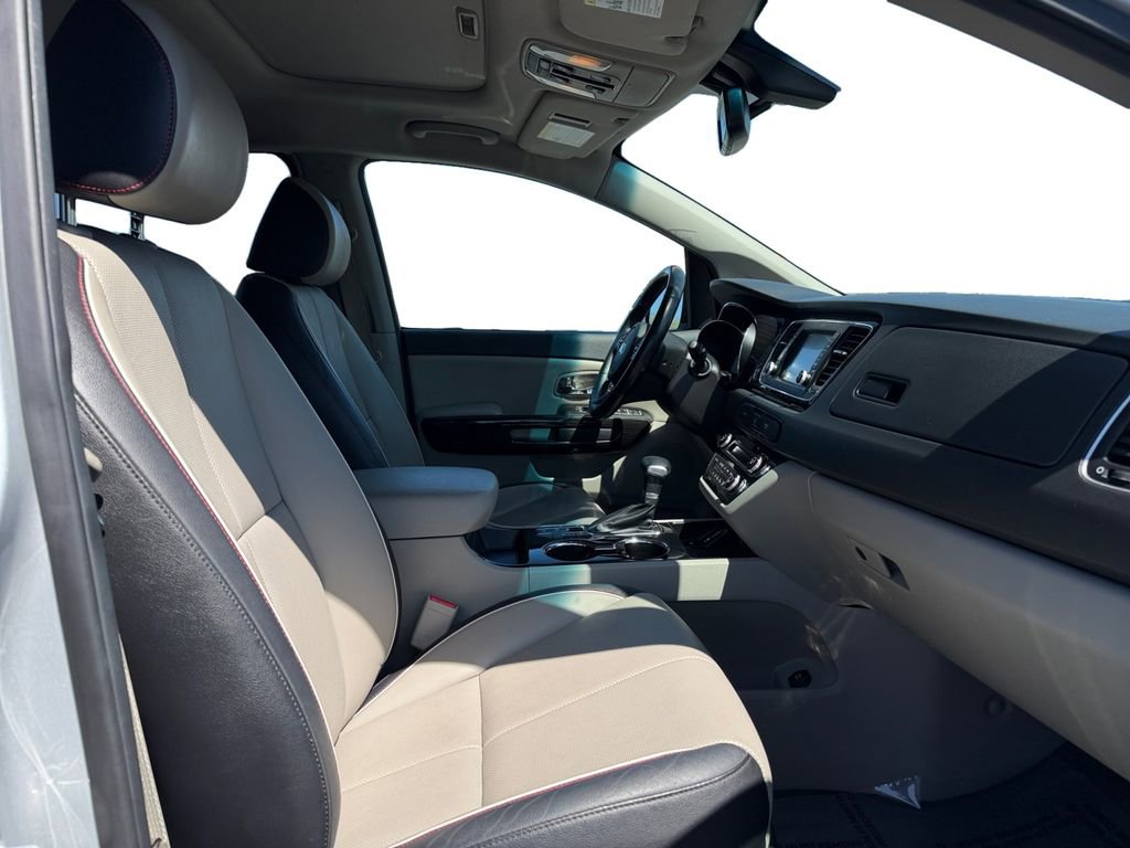 Used 2019 Kia Sedona EX w/ EX Premium Package image 17