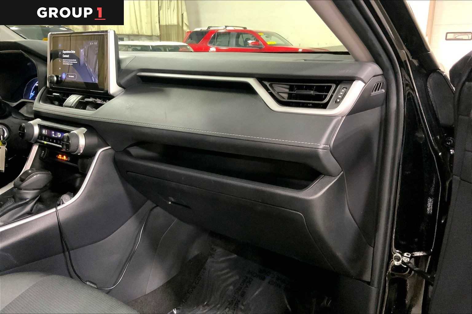 Used 2024 Toyota RAV4 LE image 19