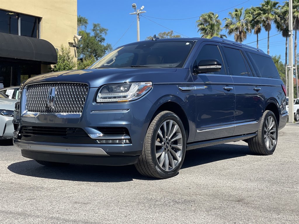 Used 2018 Lincoln Navigator L Select w/ Technology Package RWD image 11