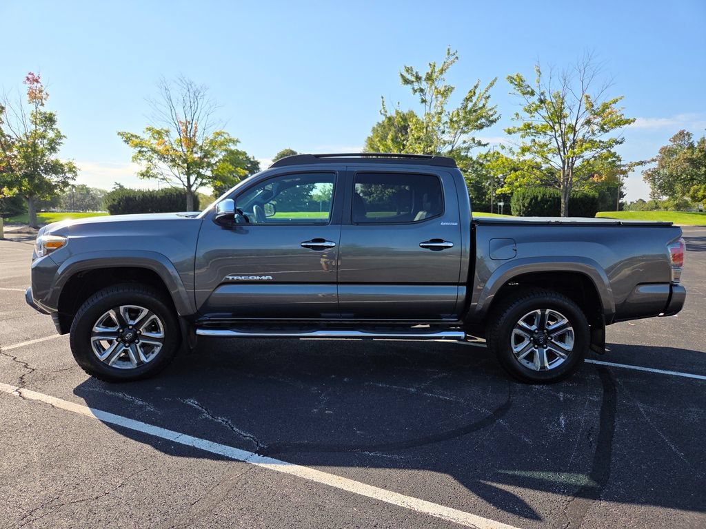 Used 2016 Toyota Tacoma Limited w/ Towing Package AWD/4WD image 26