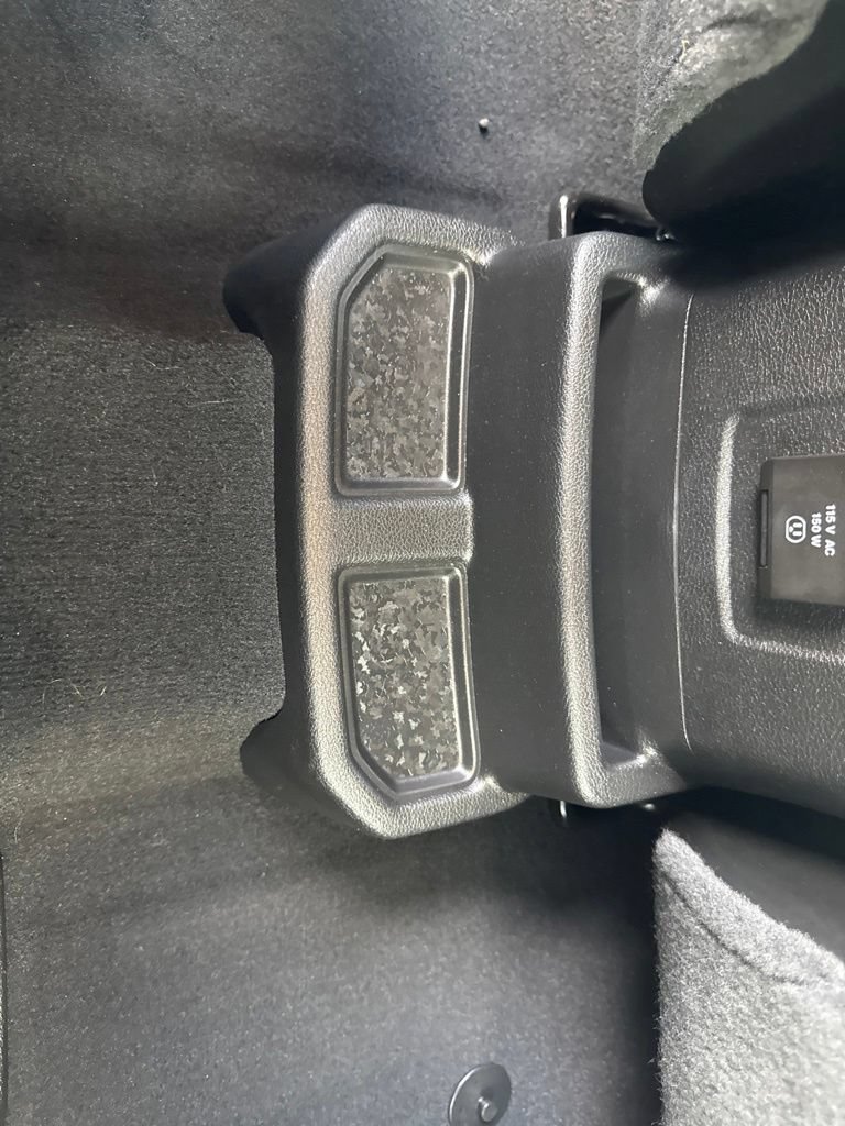 Used 2025 Jeep Wrangler Unlimited Sahara AWD/4WD image 36
