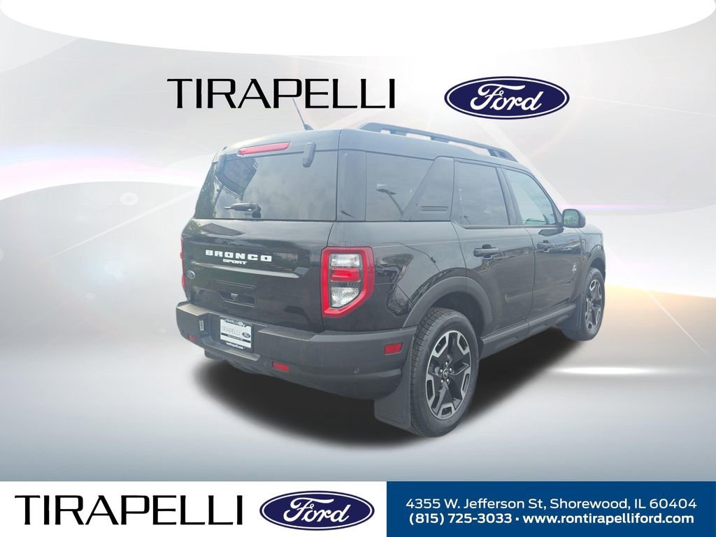 Certified 2023 Ford Bronco Sport Outer Banks AWD/4WD image 9