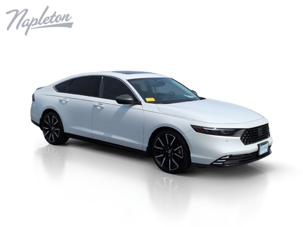 Used 2024 Honda Accord Touring image 8