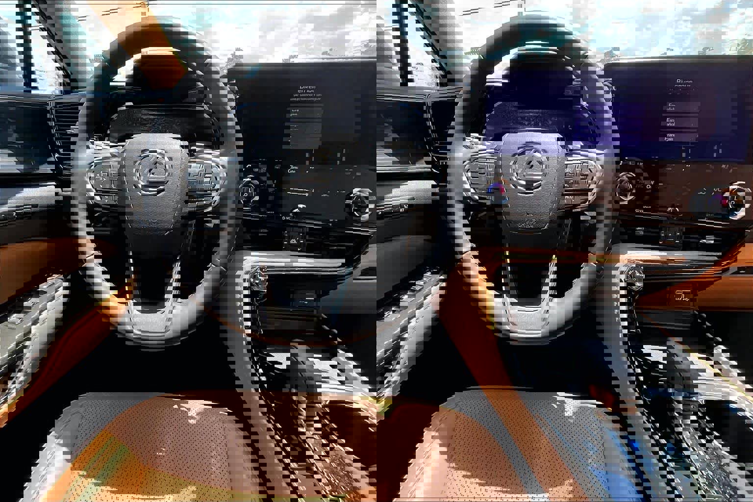 Used 2025 Lexus NX 250 FWD w/ Cold Area Package image 6