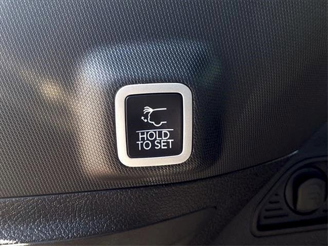 New 2024 Jeep Grand Cherokee Limited 4xe image 7