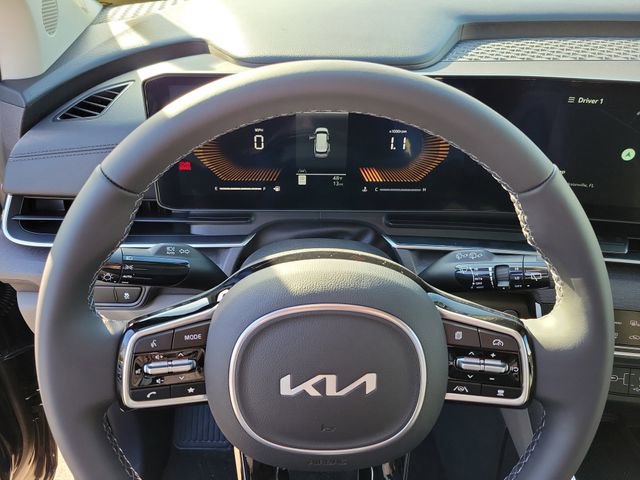 New 2026 Kia Carnival EX image 13