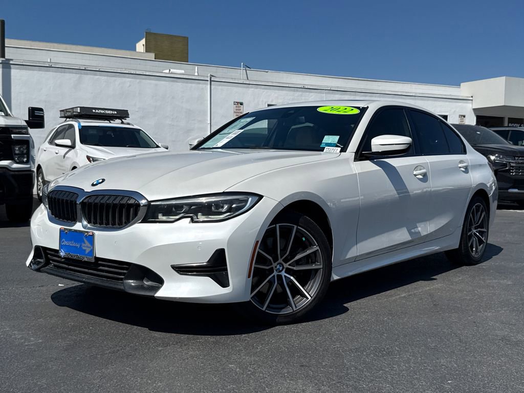 Used 2022 BMW 330i xDrive Sedan w/ Driving Assistance Package image 2
