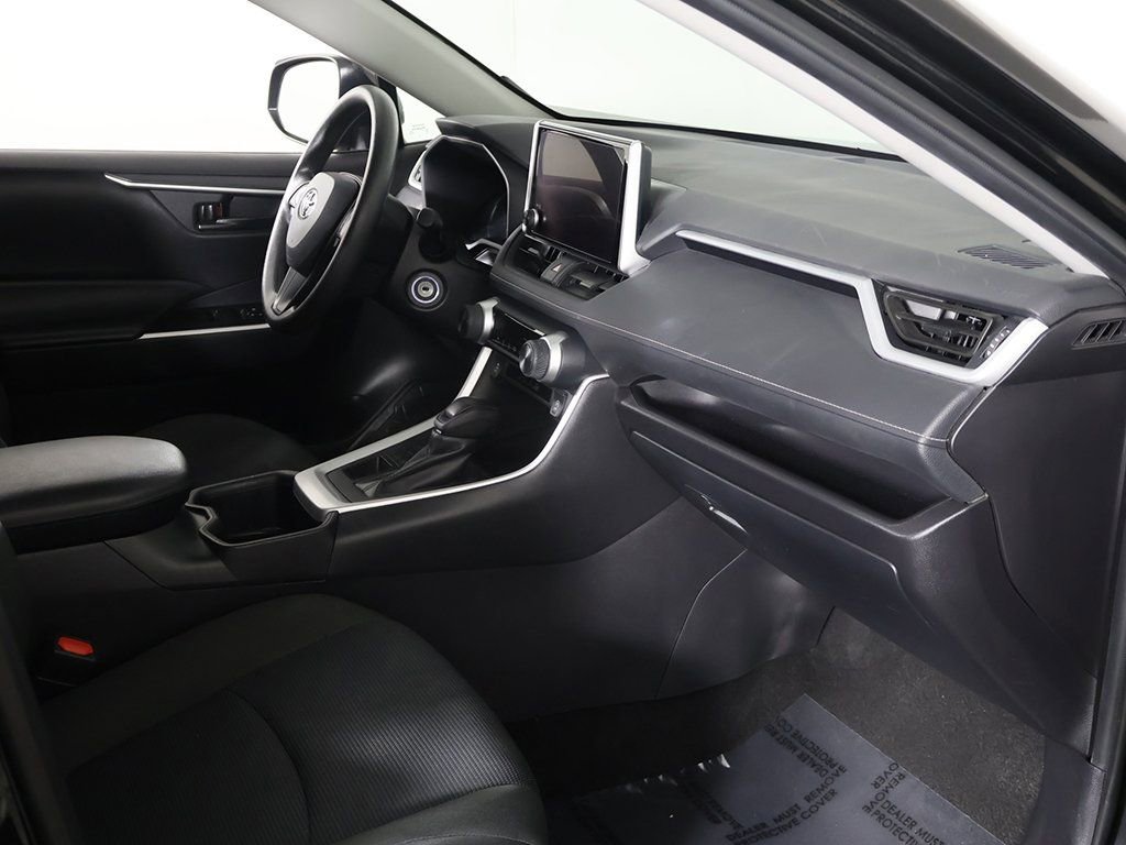 Used 2024 Toyota RAV4 LE image 19