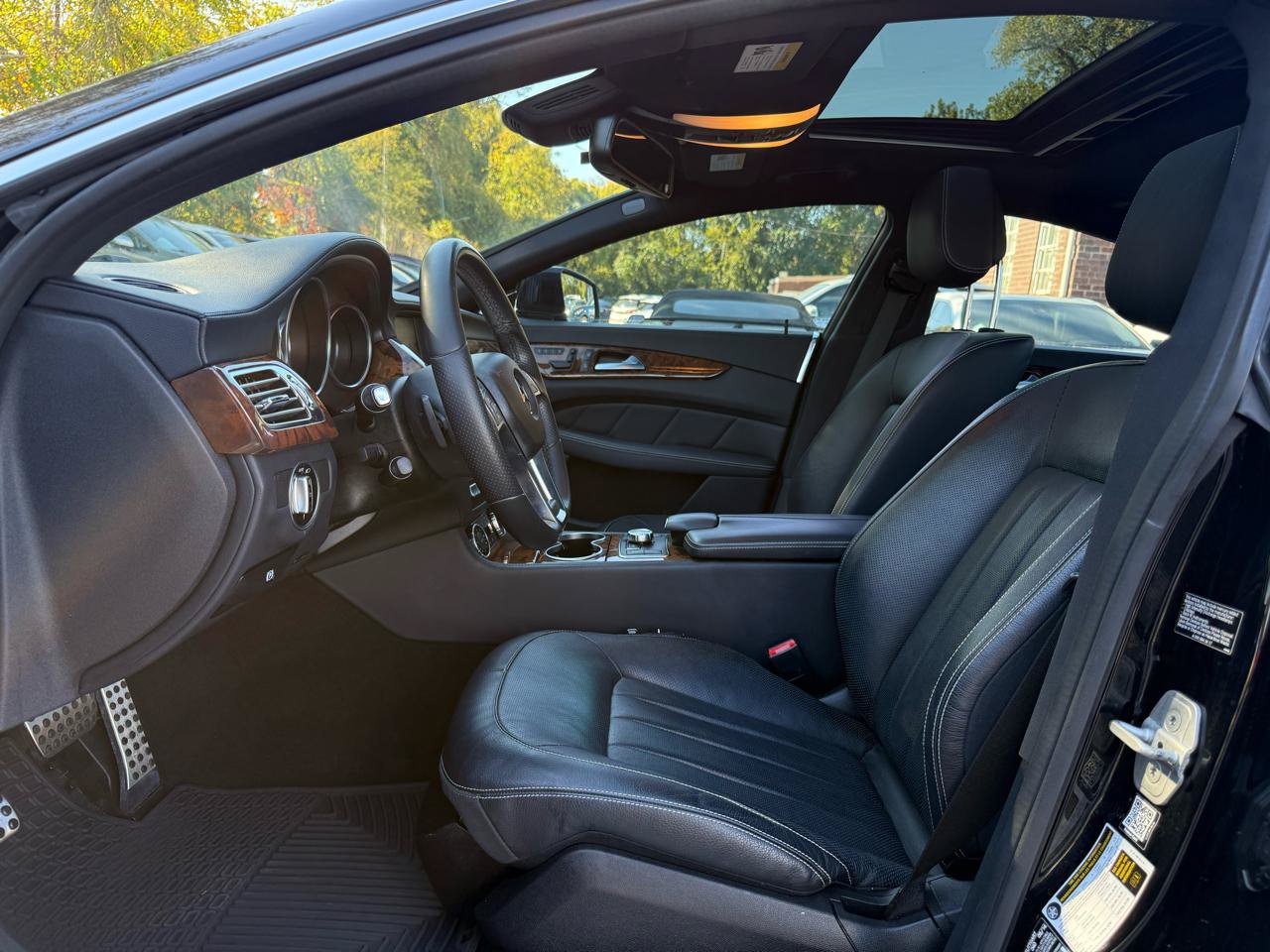 Used 2014 Mercedes-Benz CLS 550 4MATIC w/ Premium 1 Package image 15