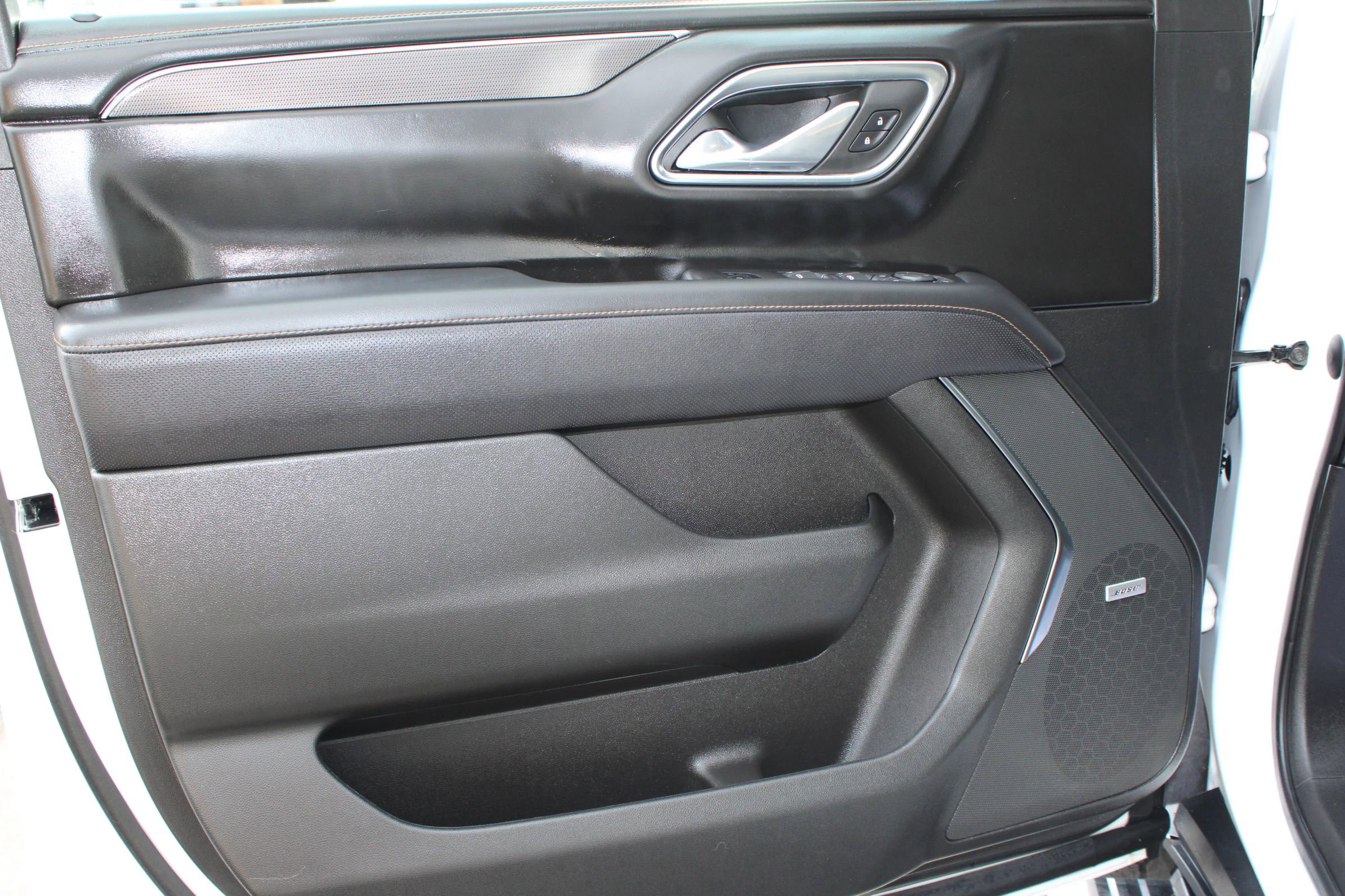 Used 2023 GMC Yukon AT4 w/ AT4 Premium Plus Package image 14