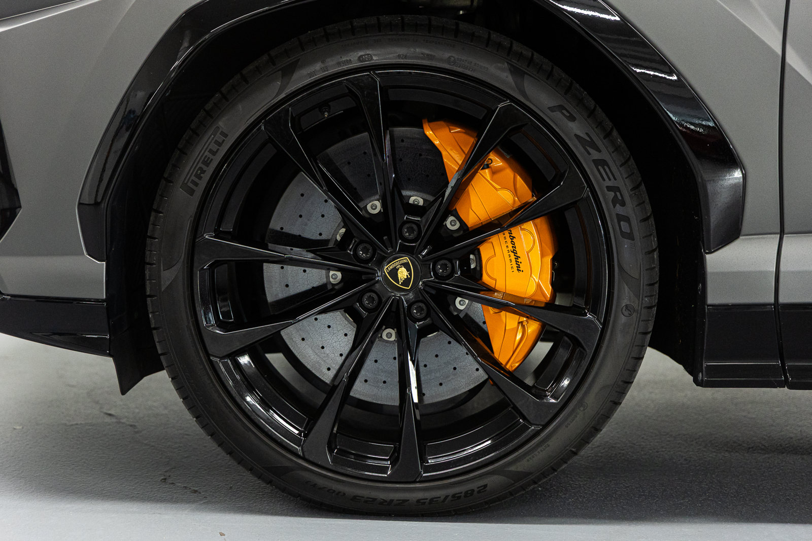 Used 2022 Lamborghini Urus AWD/4WD image 21
