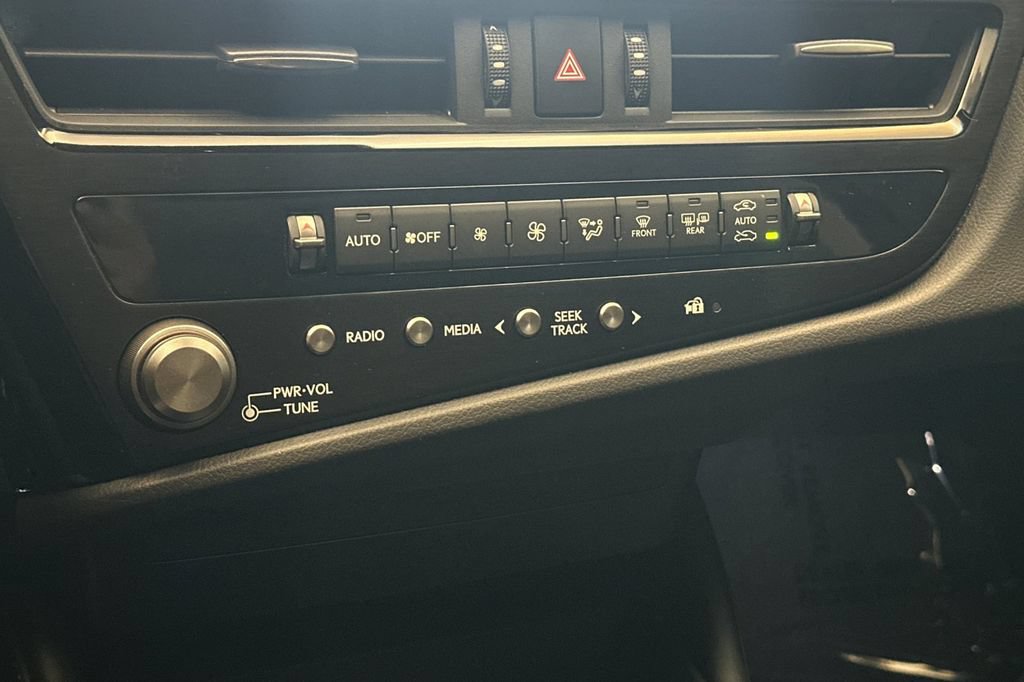 Certified 2025 Lexus ES 350 FWD image 19