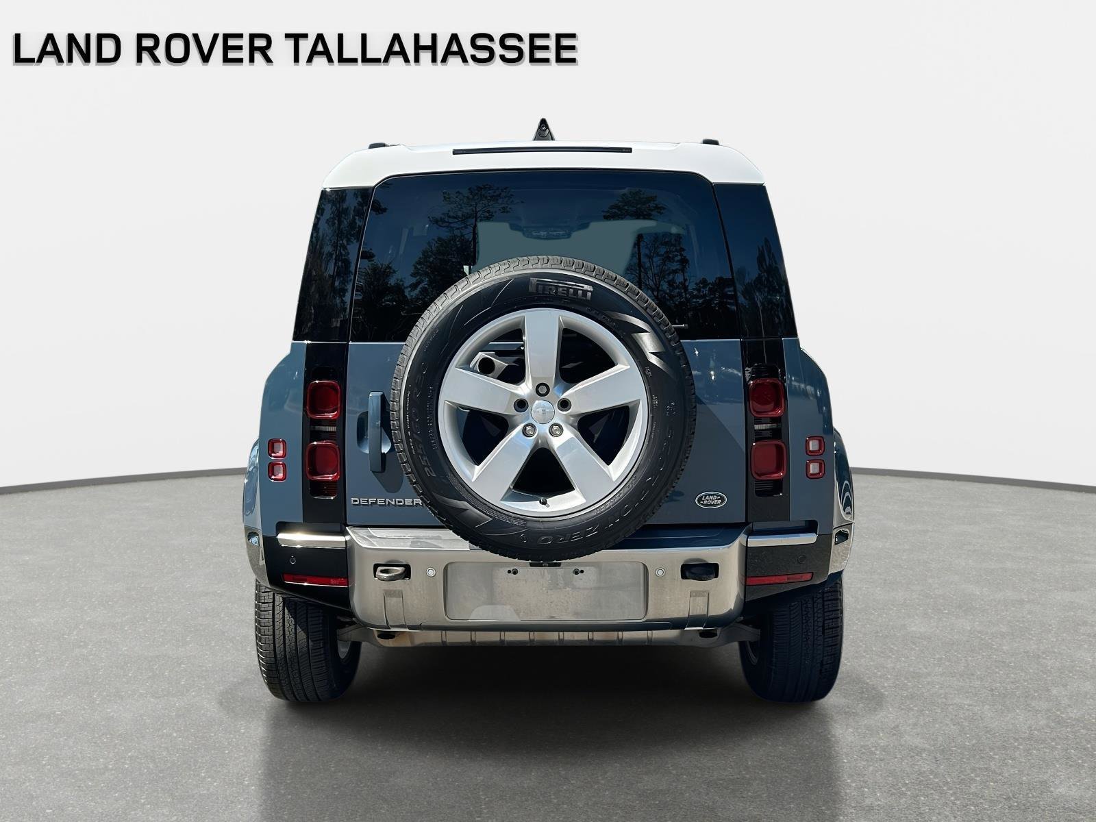 Used 2022 Land Rover Defender 110 S image 7