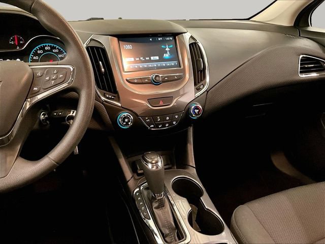 Used 2018 Chevrolet Cruze LT FWD image 6