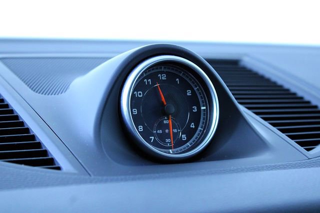 Certified 2018 Porsche Macan image 16