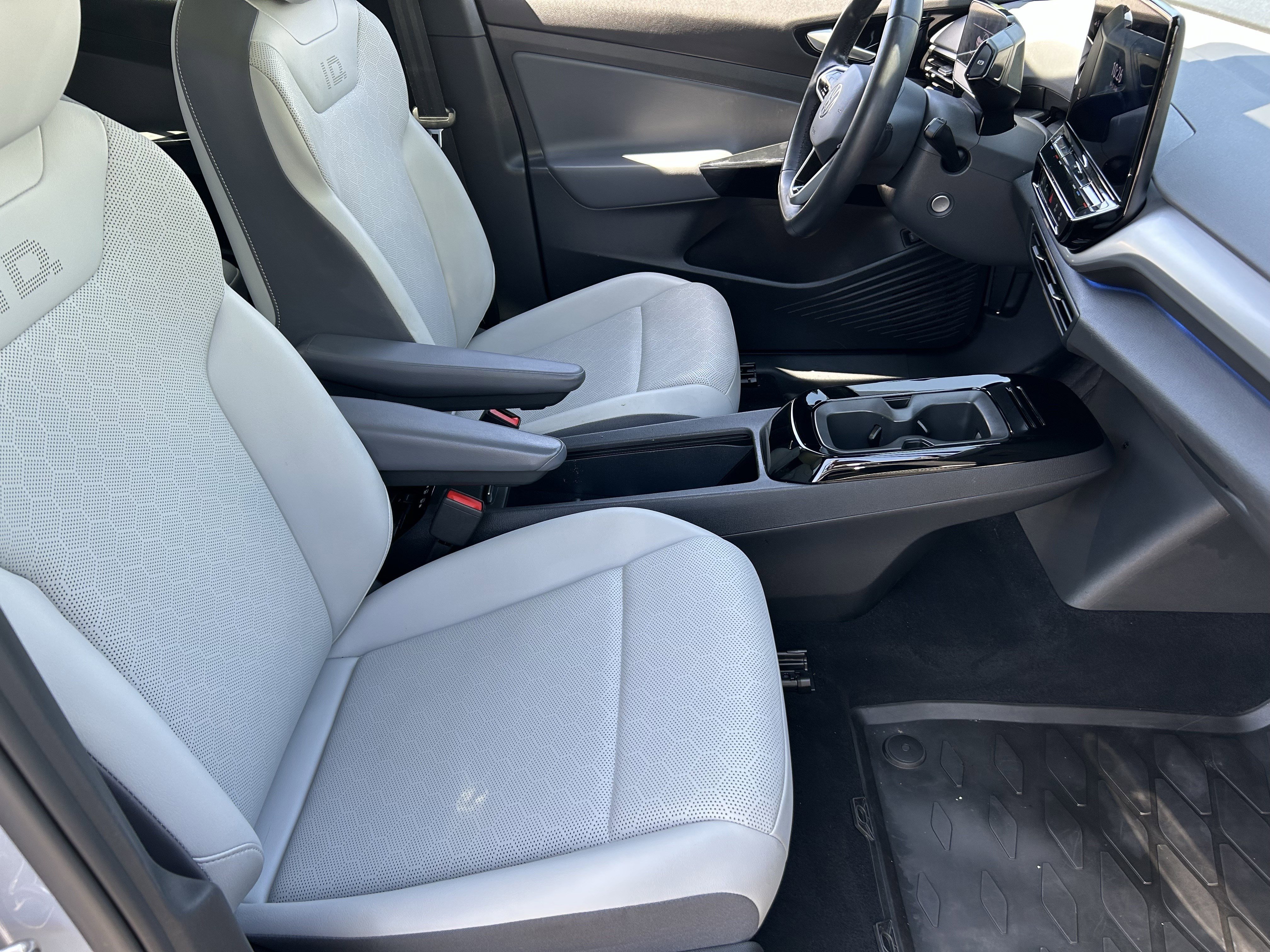 Used 2022 Volkswagen ID.4 Pro S RWD image 9