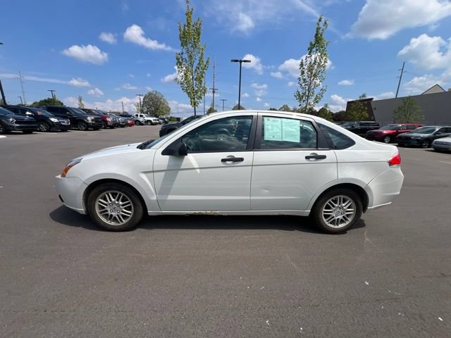 Used 2010 Ford Focus SE FWD image 8
